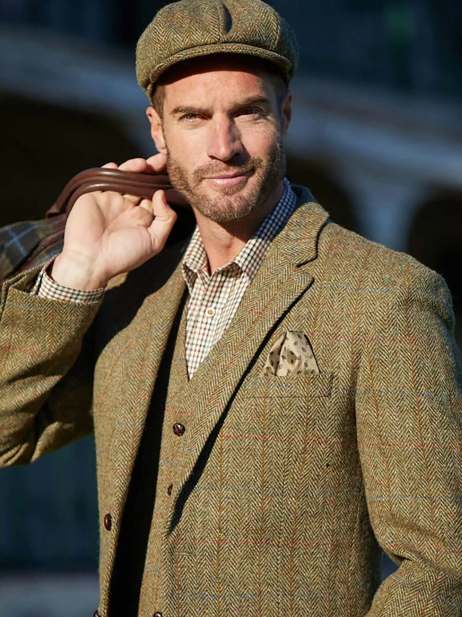 Harris Tweed Men's Uist Long Jacket - Classic Wool Coat for Gentlemen