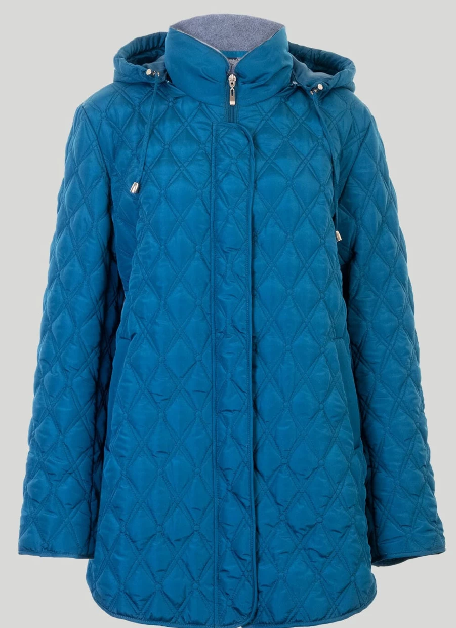 ISLE Women's Diamond Quilted Coat - Luxurious Winter Jacket with Elegant Stitching