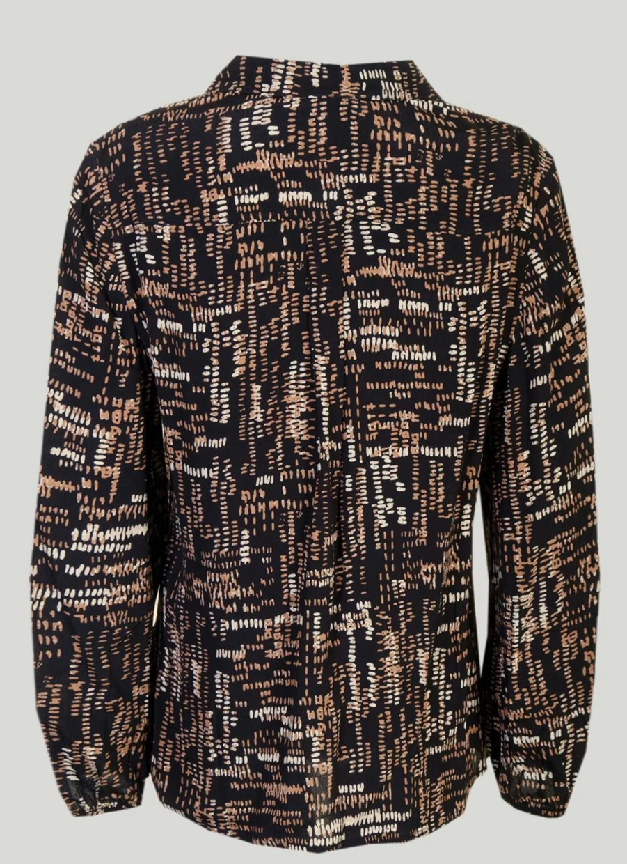 Isle Women's Black Printed Blouse - Stylish Floral Pattern Top for Casual Wear