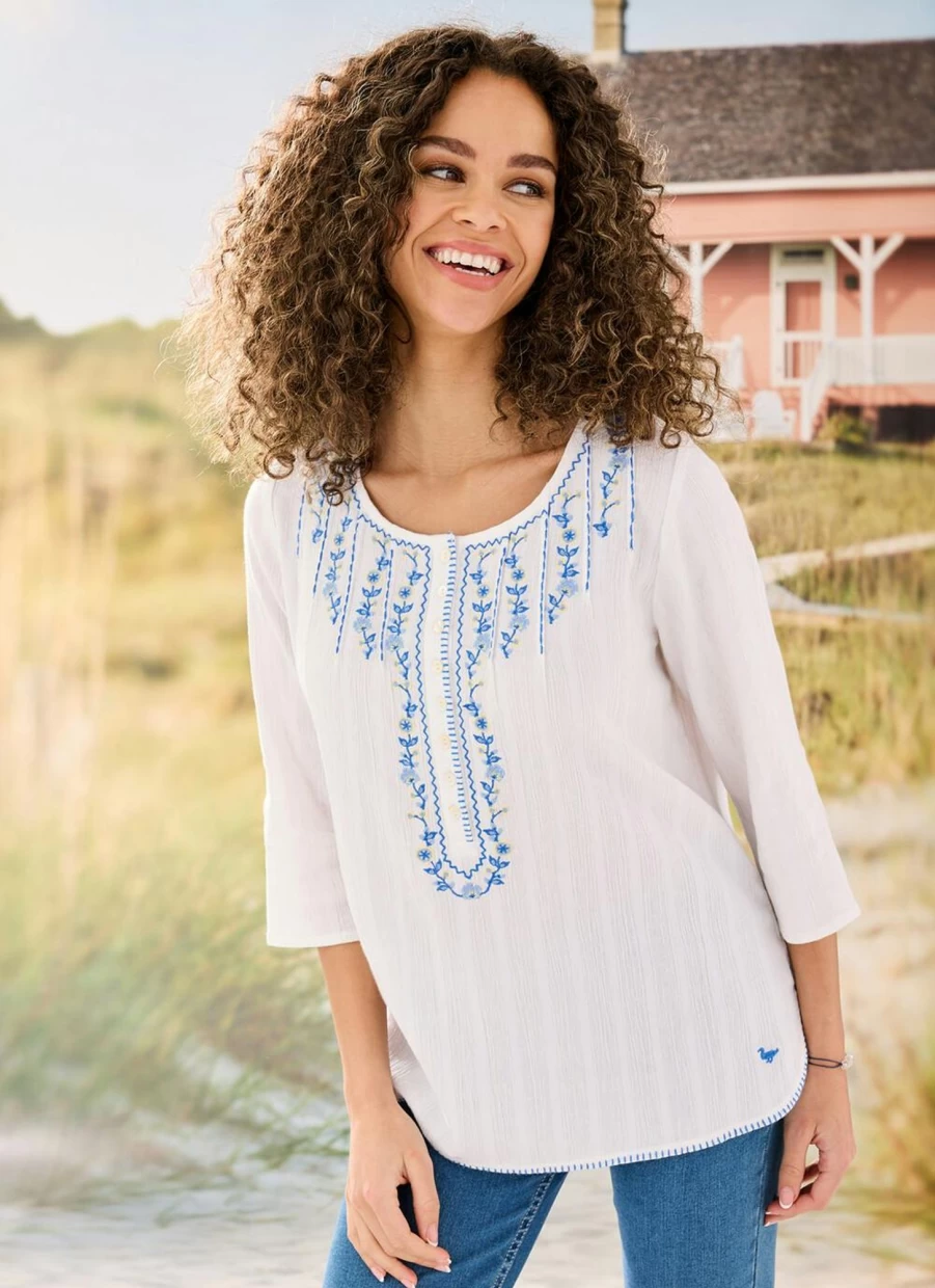 Country Rose Women's Ivory Embroidered Blouse - Elegant Floral Stitch Top