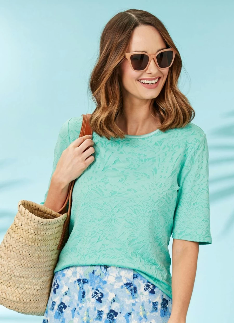 "Honor Millburn Women's Elegant Jacquard Knit Top – Stylish Floral Pattern Blouse"