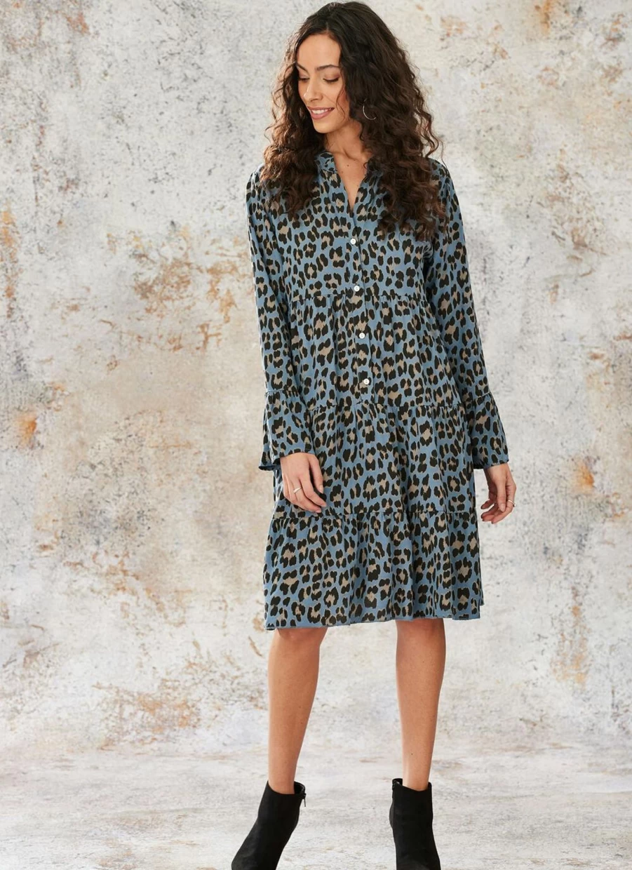 "Women's Sugar Crisp Animal Print Dress - Stylish & Fashionable"