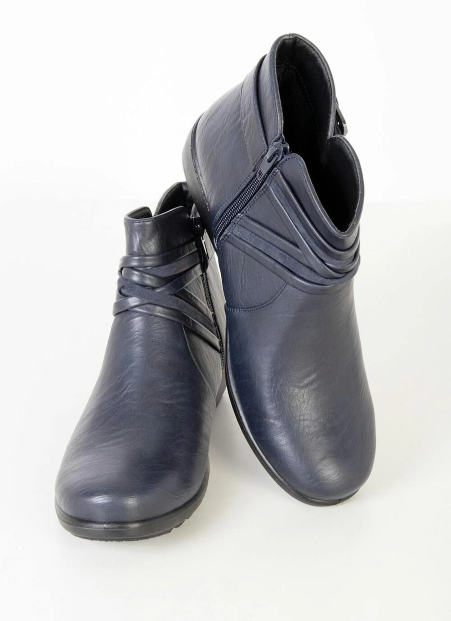 Comfy Sense Women's Stylish Buckle Boots for Comfort and Fashion