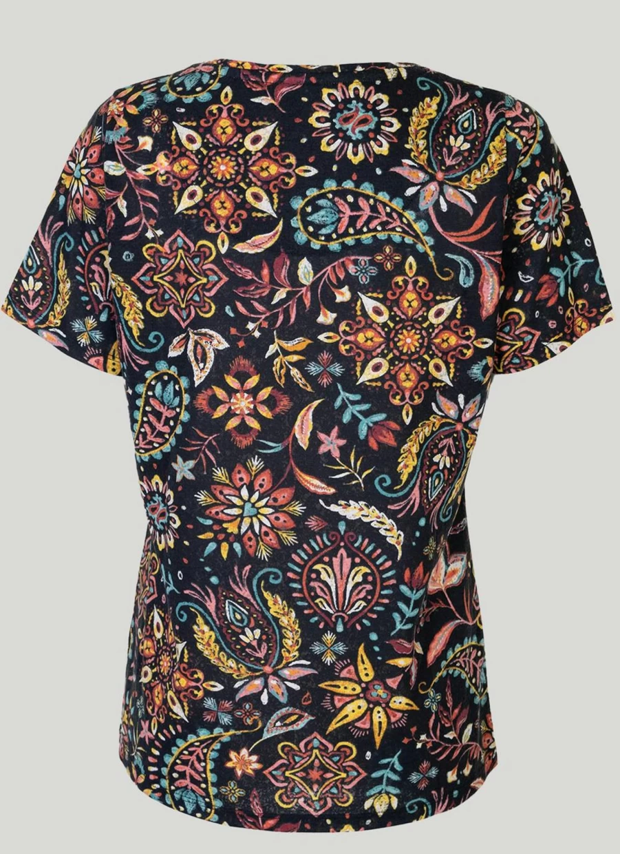Isle Women's Graphic Print T-Shirt - Stylish Casual Tee for Everyday Wear
