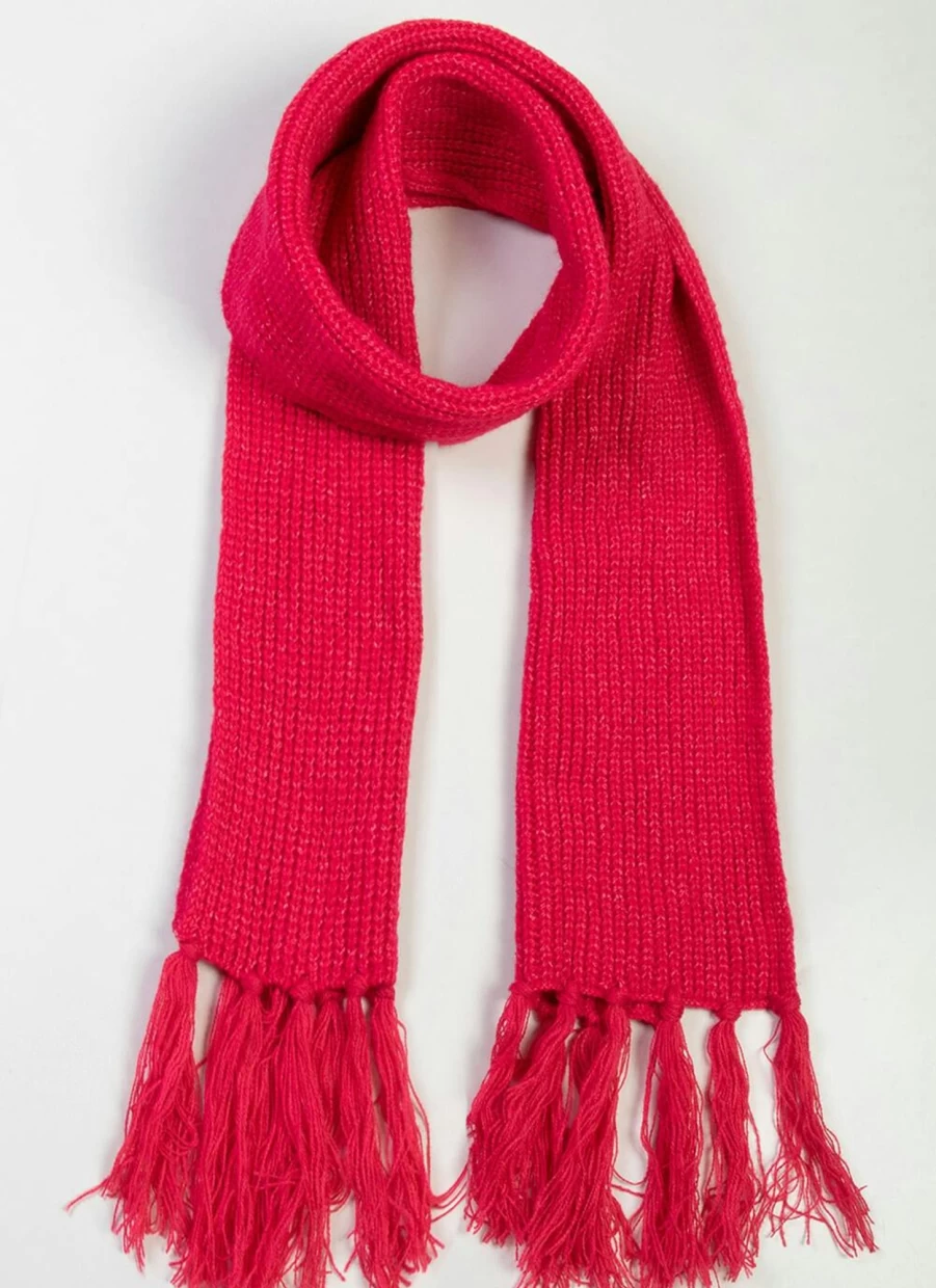 "Isle Women's Knitted Tassel Scarf - Soft Winter Fashion Accessory"