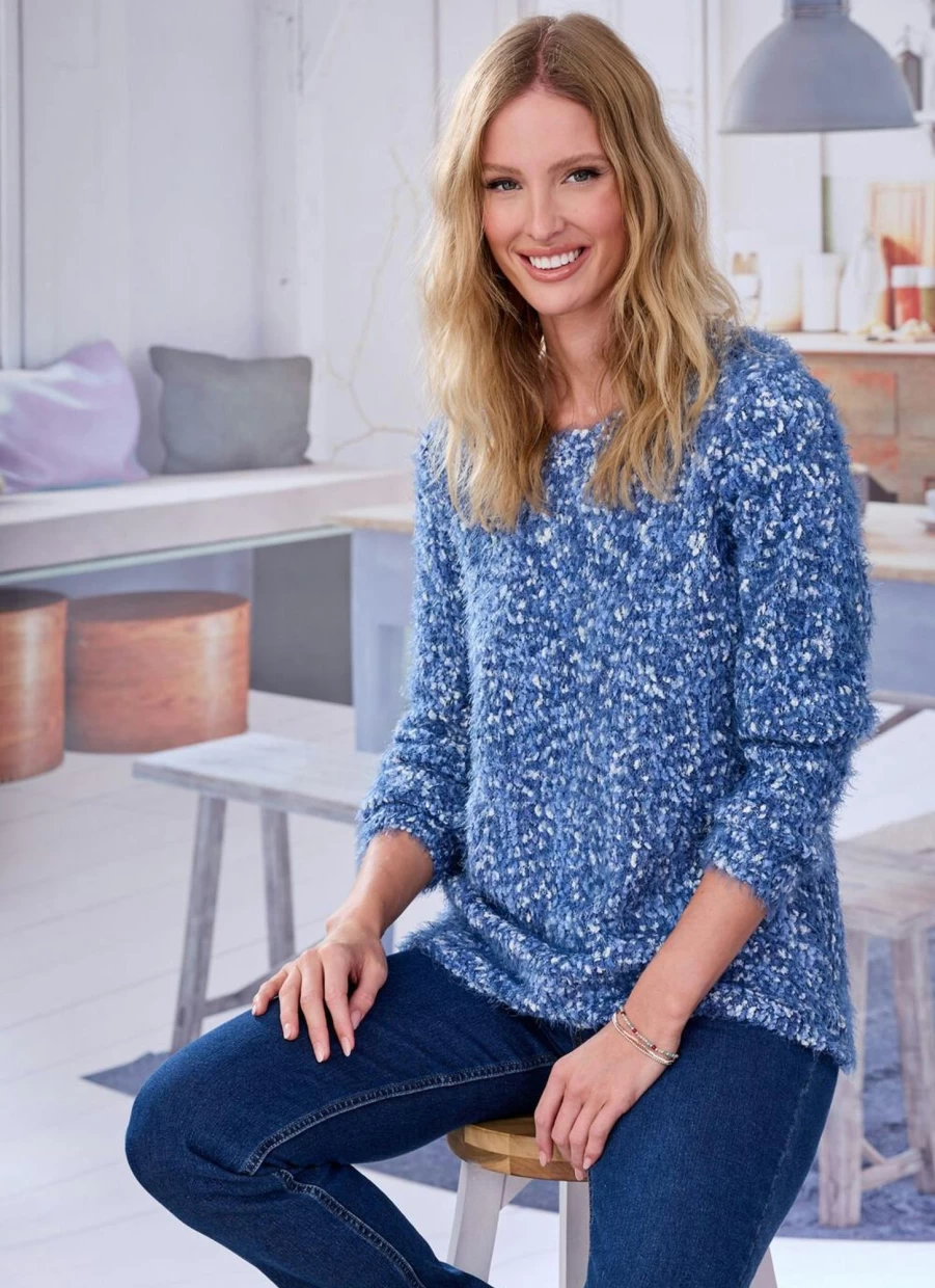 Isle Women's Blue Textured Knit Jumper - Soft Casual Sweater